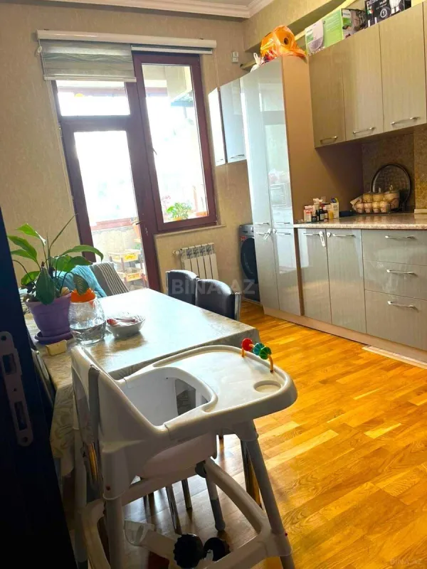 Satılır 3 otaqlı mənzil 115 m²