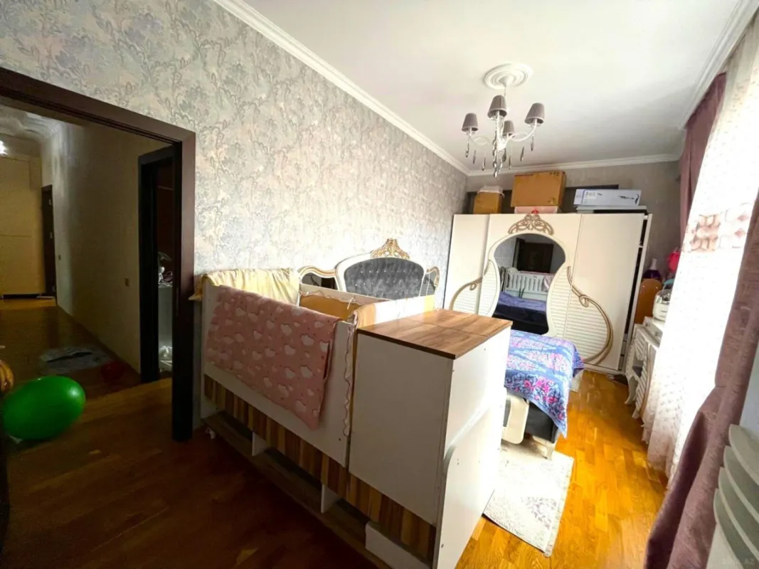 Satılır 3 otaqlı mənzil 115 m²