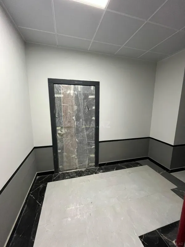 Satılır 3 otaqlı mənzil 136 m²