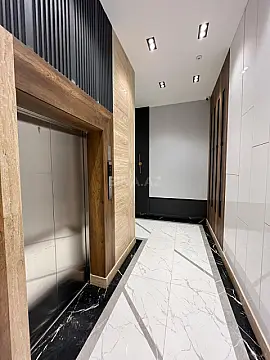 Satılır 3 otaqlı mənzil 136 m²