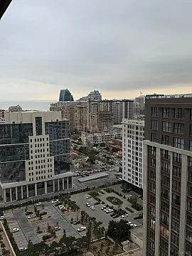 Satılır 3 otaqlı mənzil 124 m²