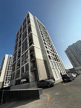 Satılır 4 otaqlı mənzil 172.8 m²