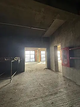 Satılır 4 otaqlı mənzil 172.8 m²