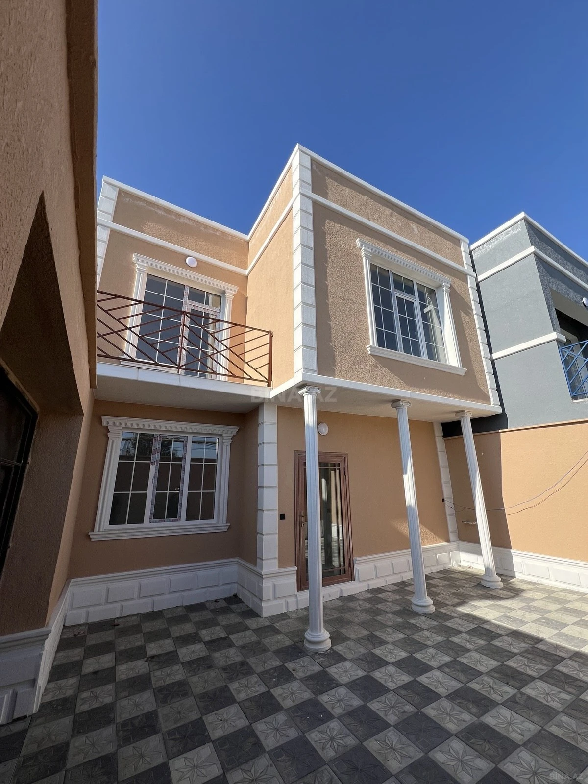 Satılır 4 otaqlı həyət evi 140 m²