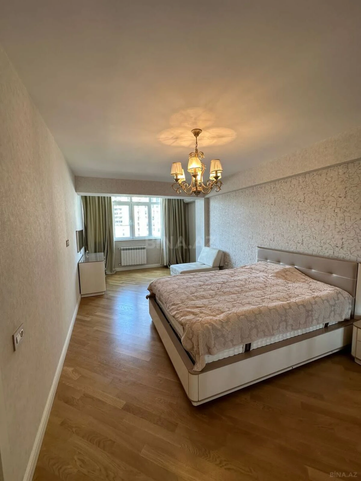 Kirayə verilir 2 otaqlı mənzil 100 m²