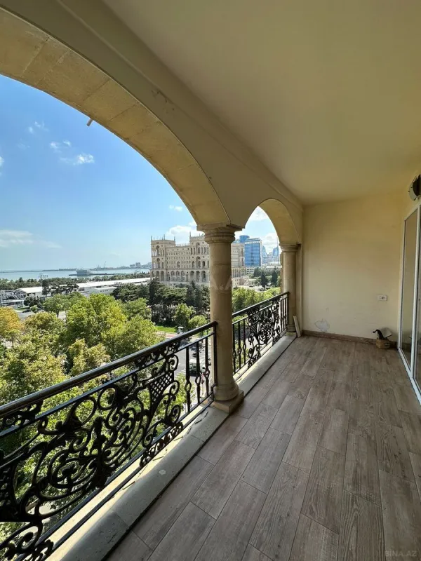 Kirayə verilir 2 otaqlı mənzil 100 m²