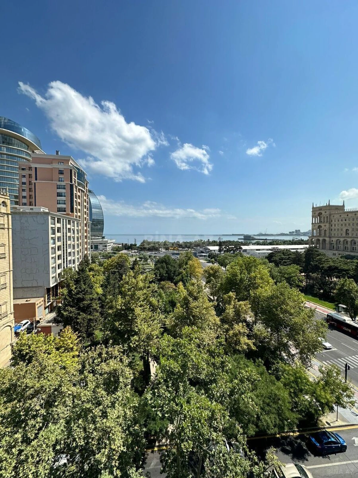 Kirayə verilir 2 otaqlı mənzil 100 m²