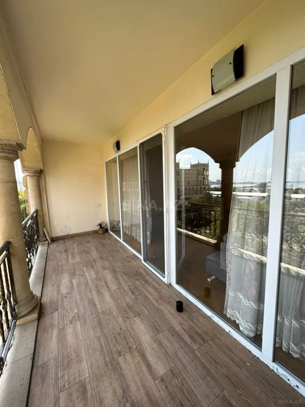 Kirayə verilir 2 otaqlı mənzil 100 m²