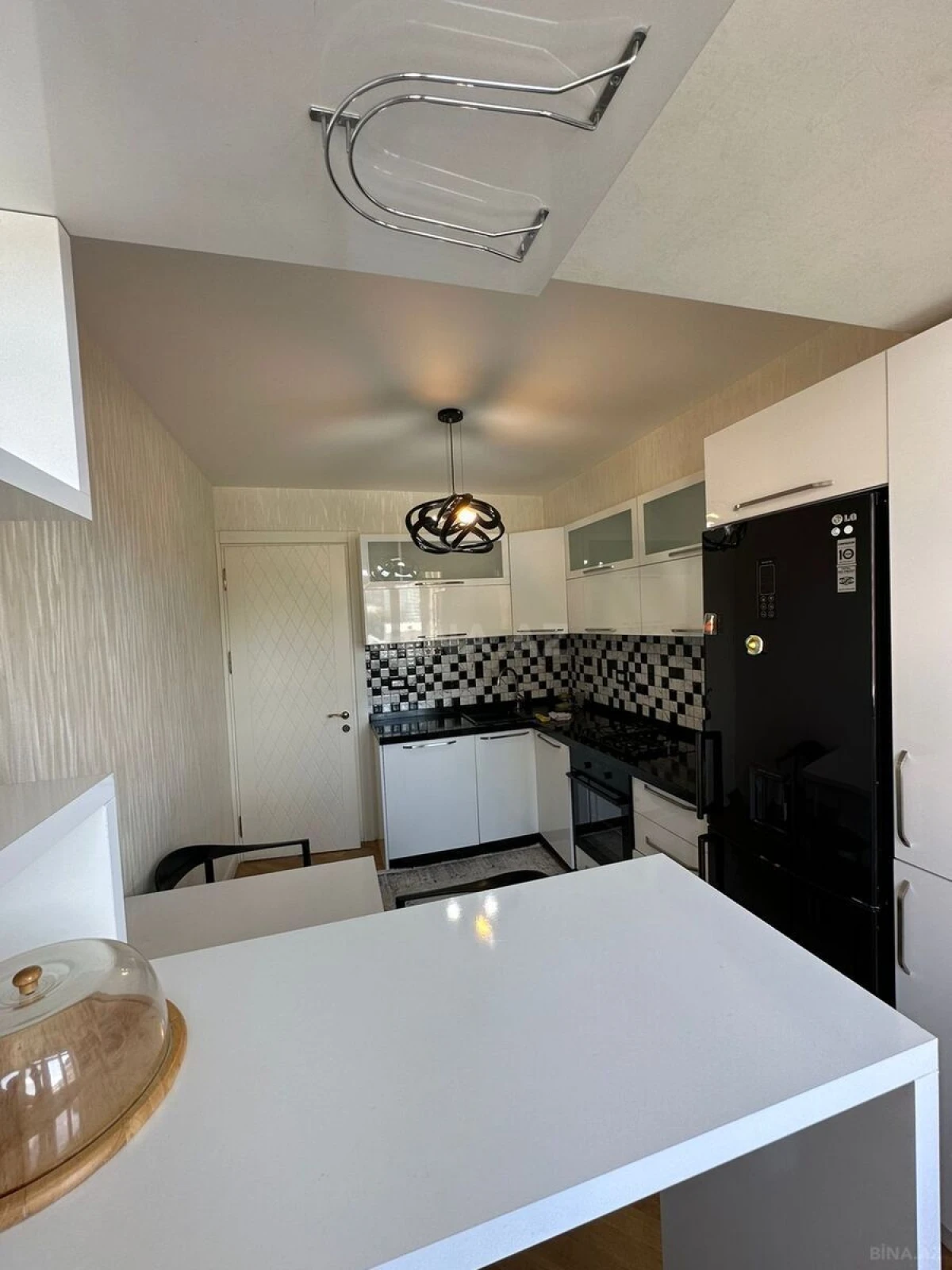 Kirayə verilir 2 otaqlı mənzil 100 m²