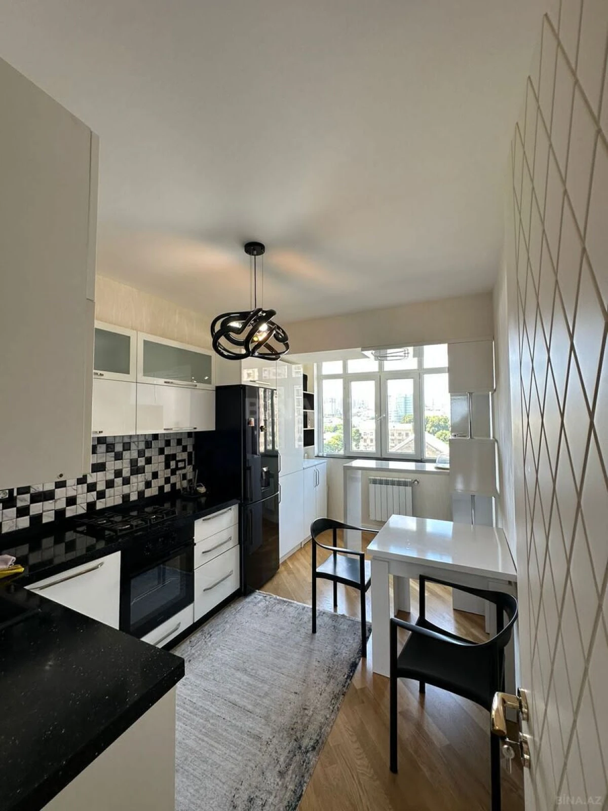 Kirayə verilir 2 otaqlı mənzil 100 m²