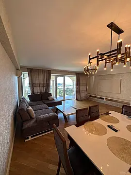 Kirayə verilir 2 otaqlı mənzil 100 m²