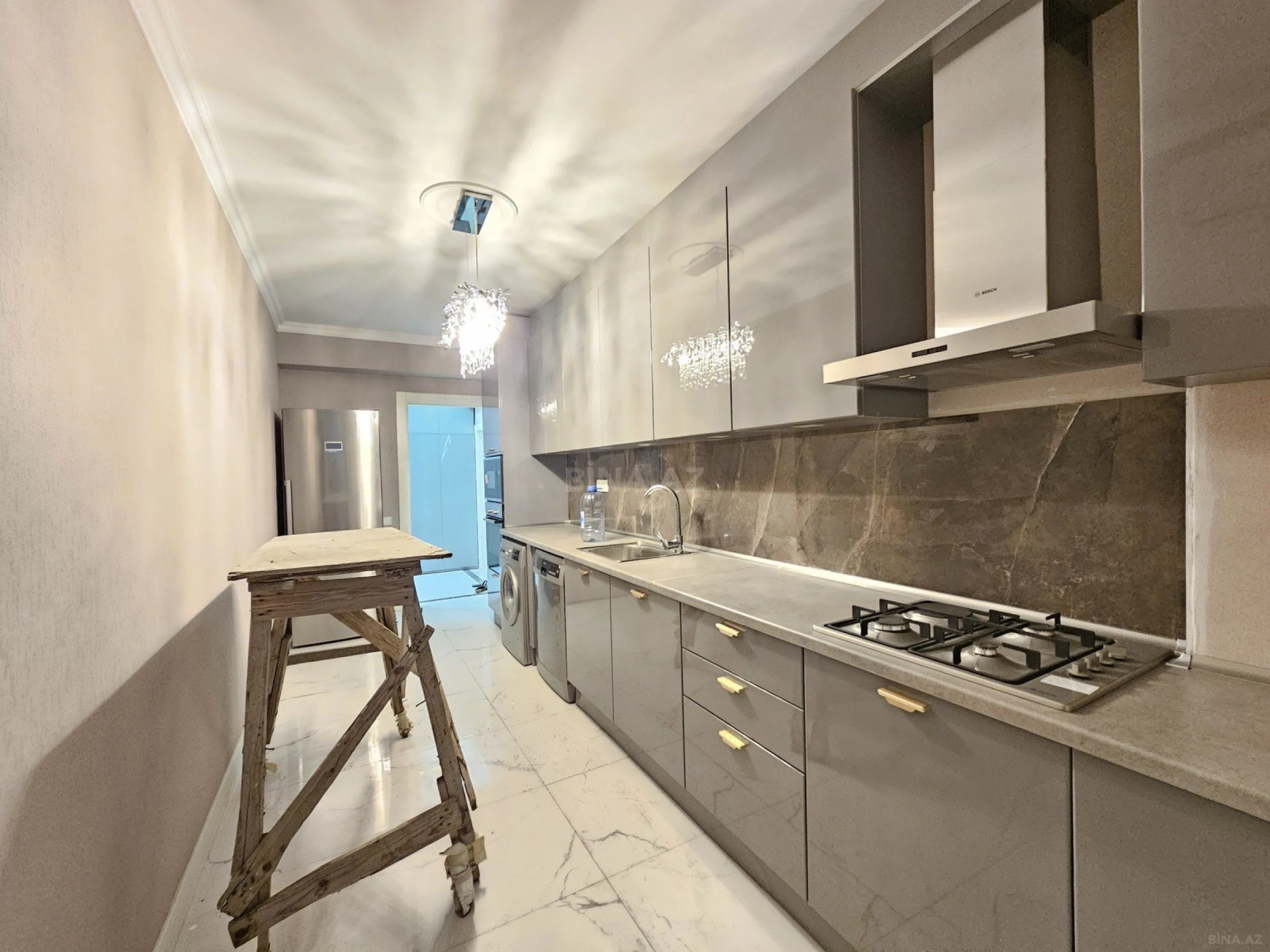 Satılır 3 otaqlı mənzil 120 m²