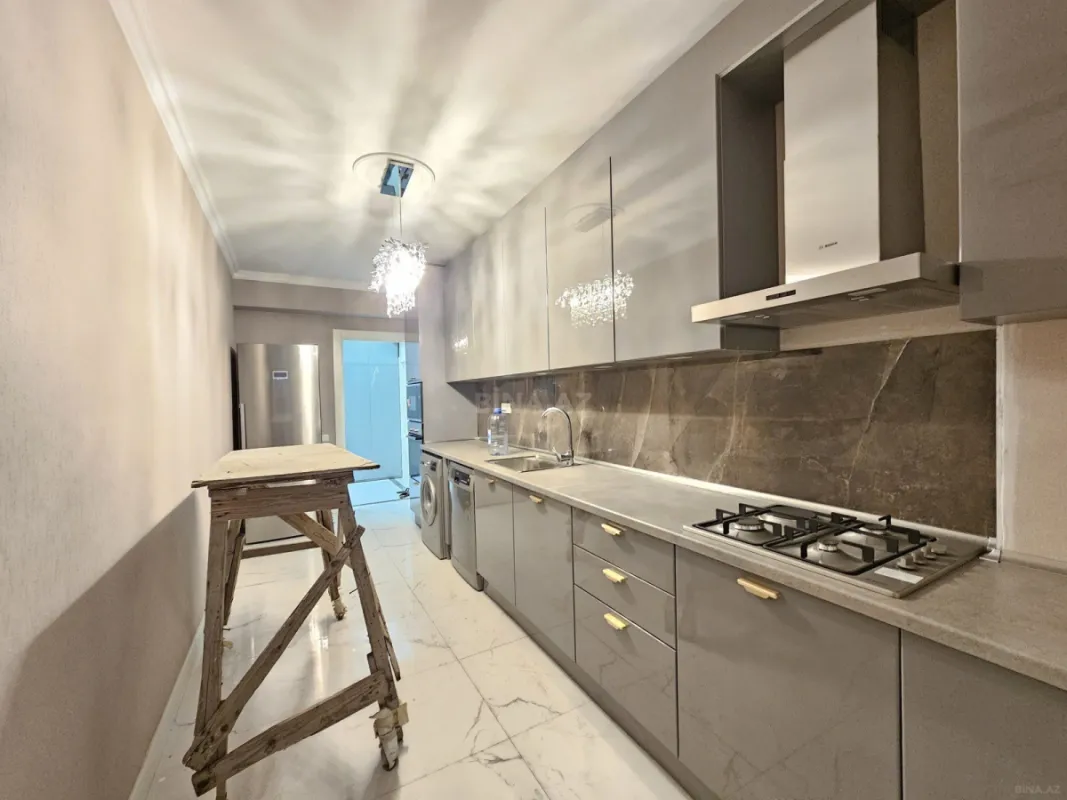 Satılır 3 otaqlı mənzil 120 m²