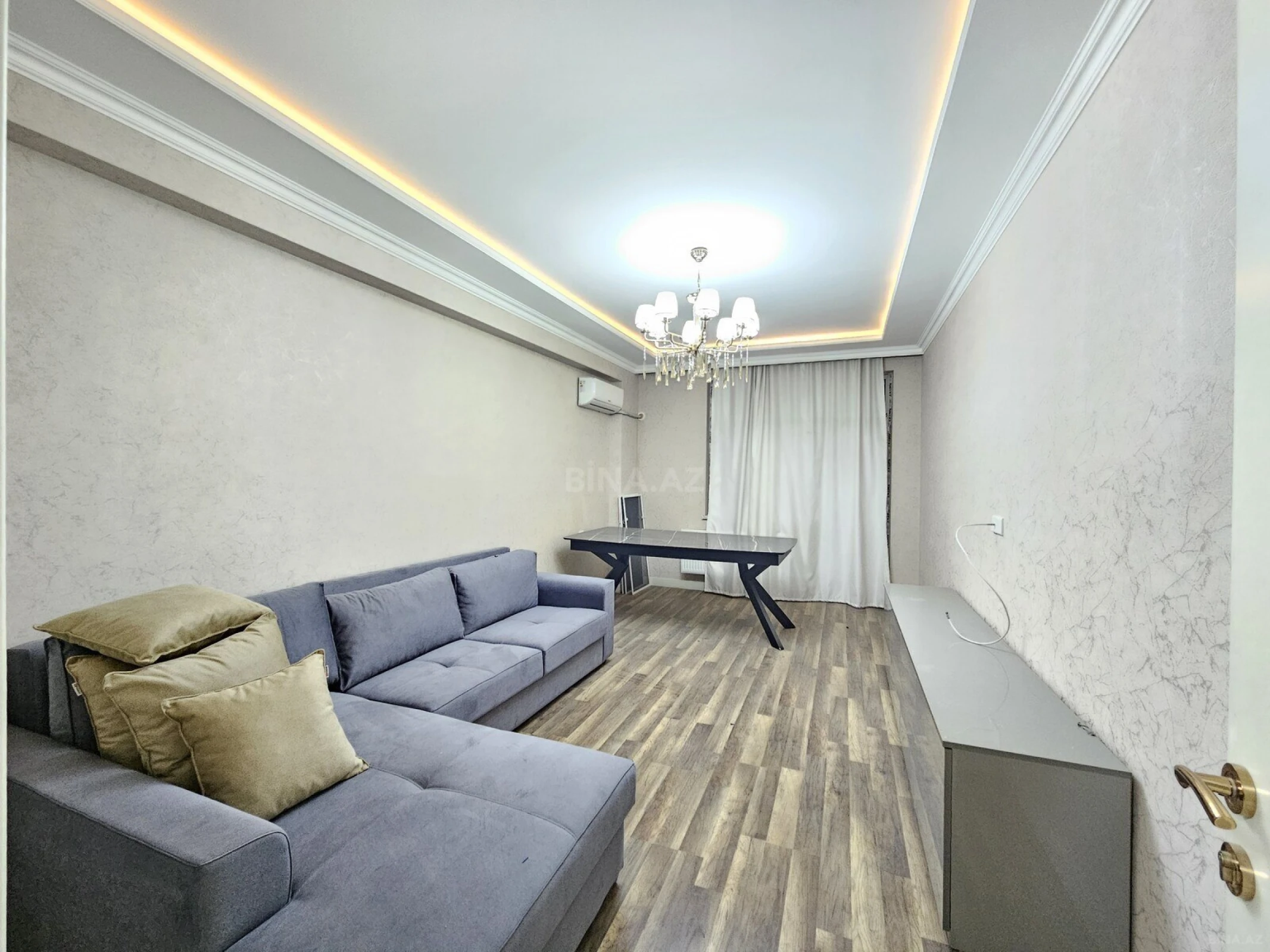 Satılır 3 otaqlı mənzil 120 m²
