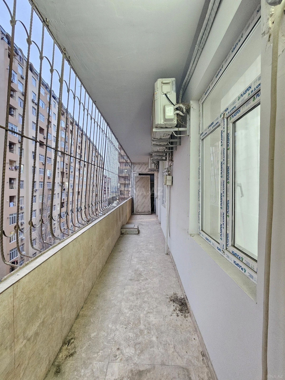 Satılır 3 otaqlı mənzil 120 m²