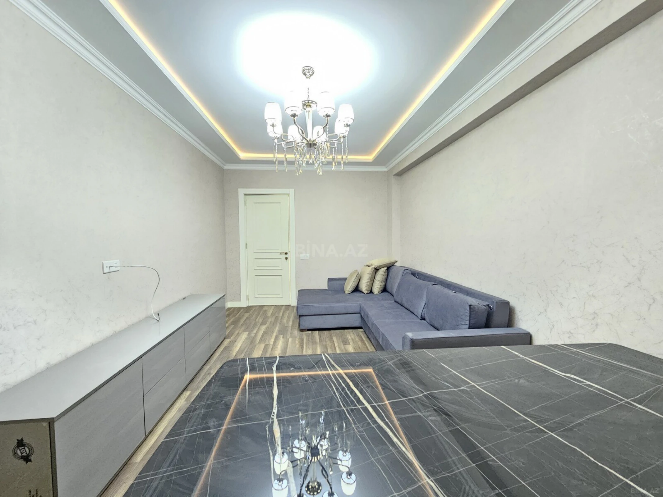 Satılır 3 otaqlı mənzil 120 m²