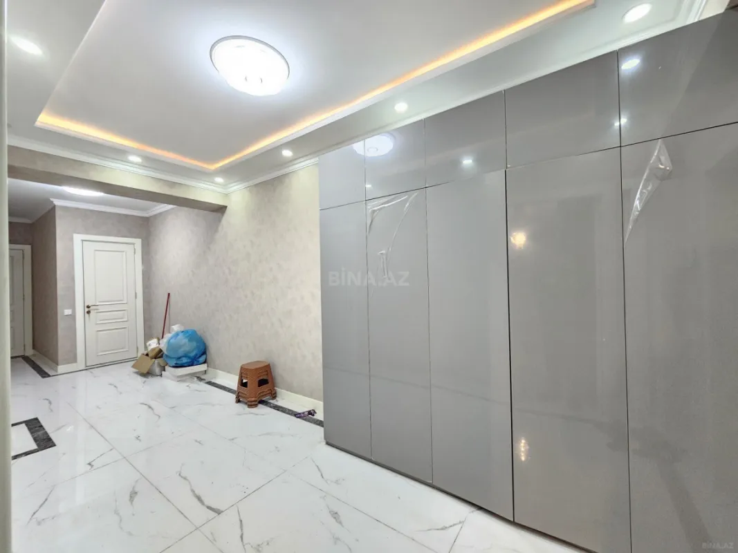 Satılır 3 otaqlı mənzil 120 m²