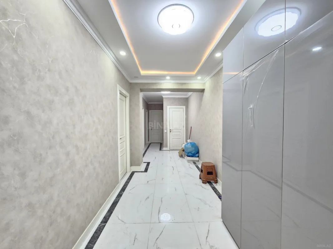 Satılır 3 otaqlı mənzil 120 m²