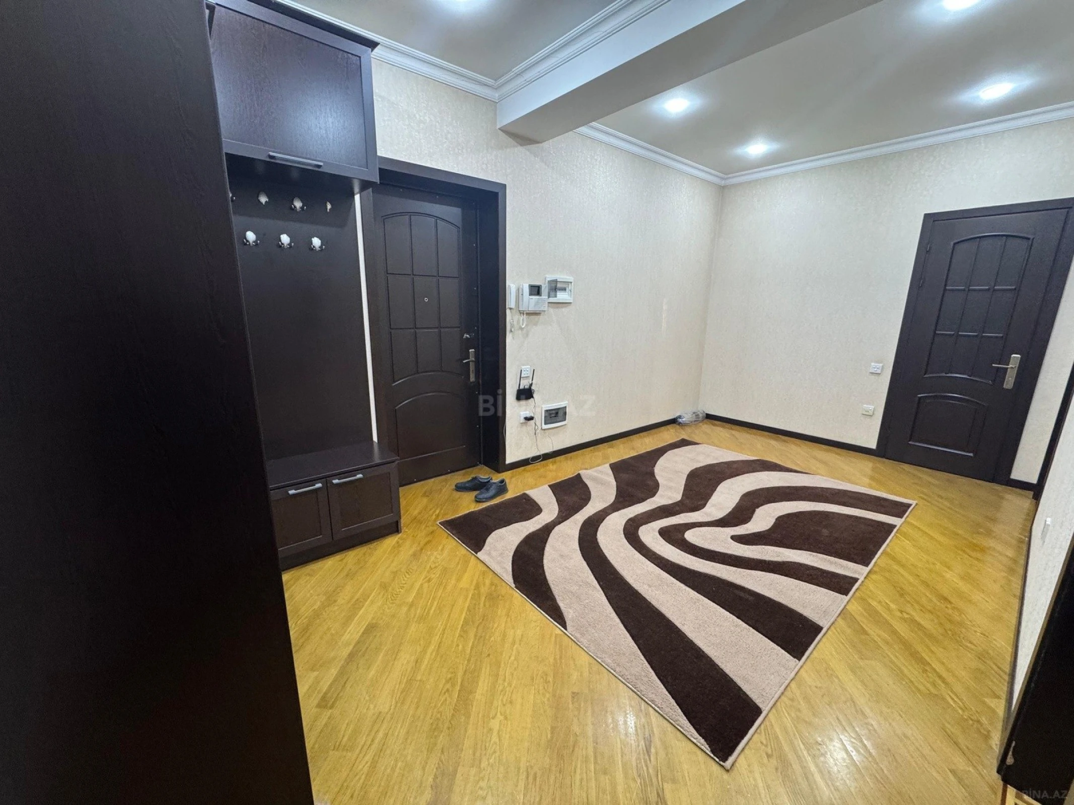 Satılır 2 otaqlı mənzil 80 m²