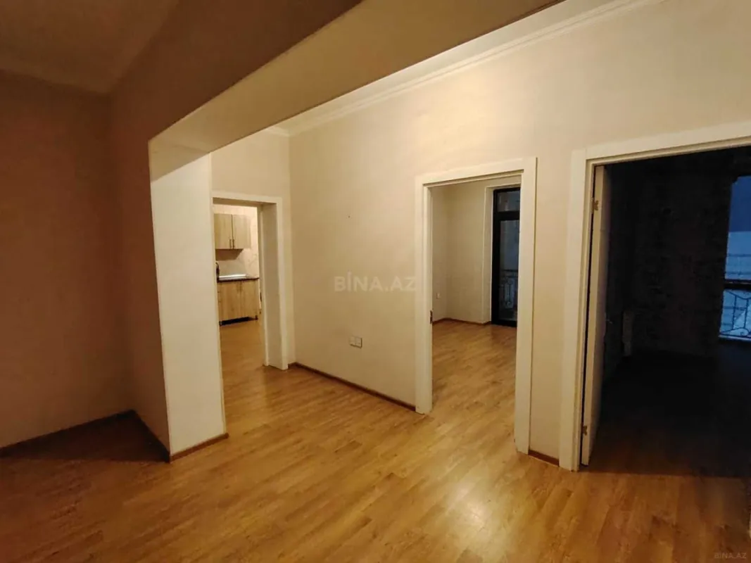 Kirayə verilir 3 otaqlı ofis 70 m²