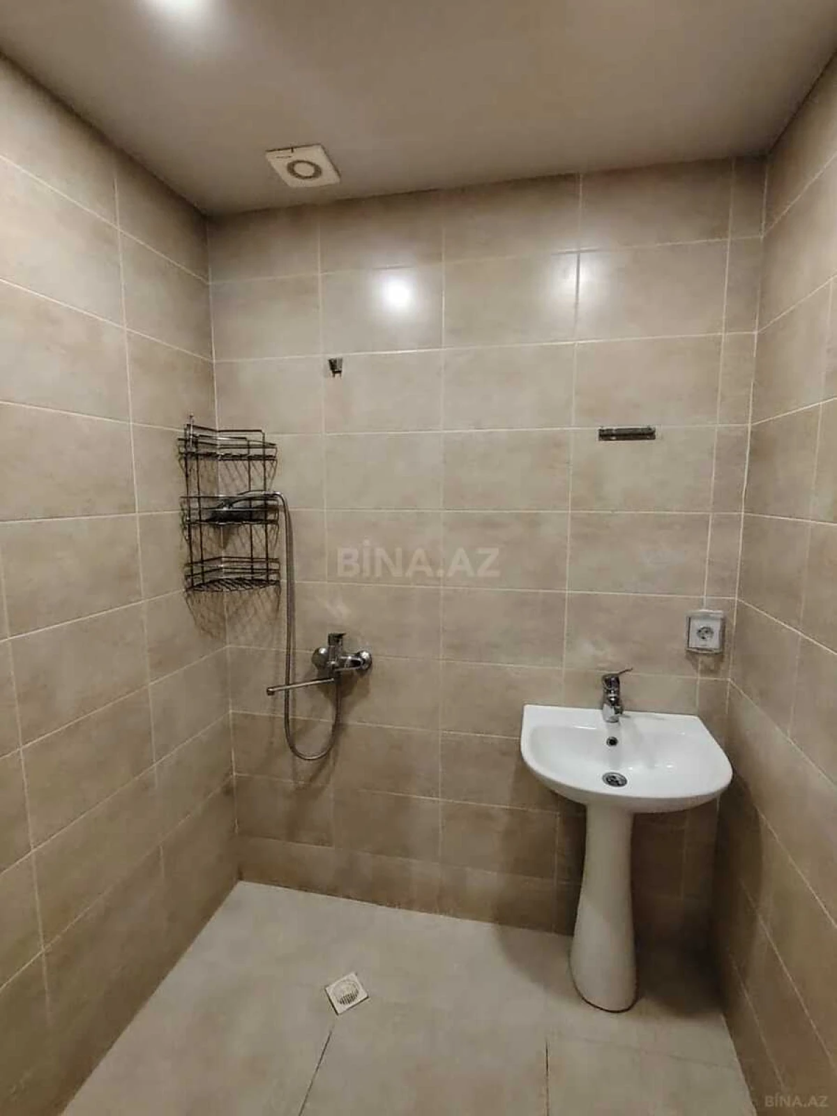 Kirayə verilir 3 otaqlı ofis 70 m²