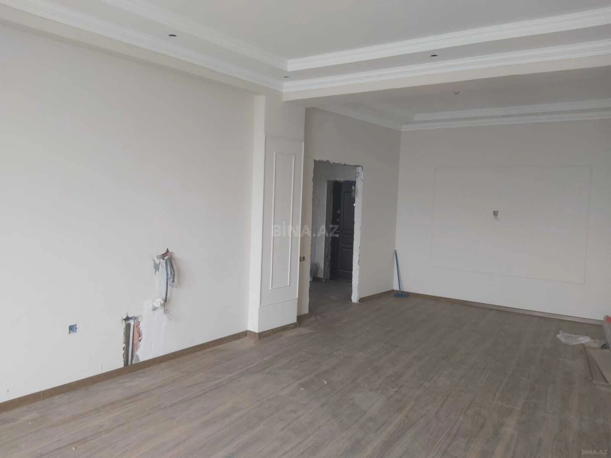 Satılır 3 otaqlı mənzil 101 m²
