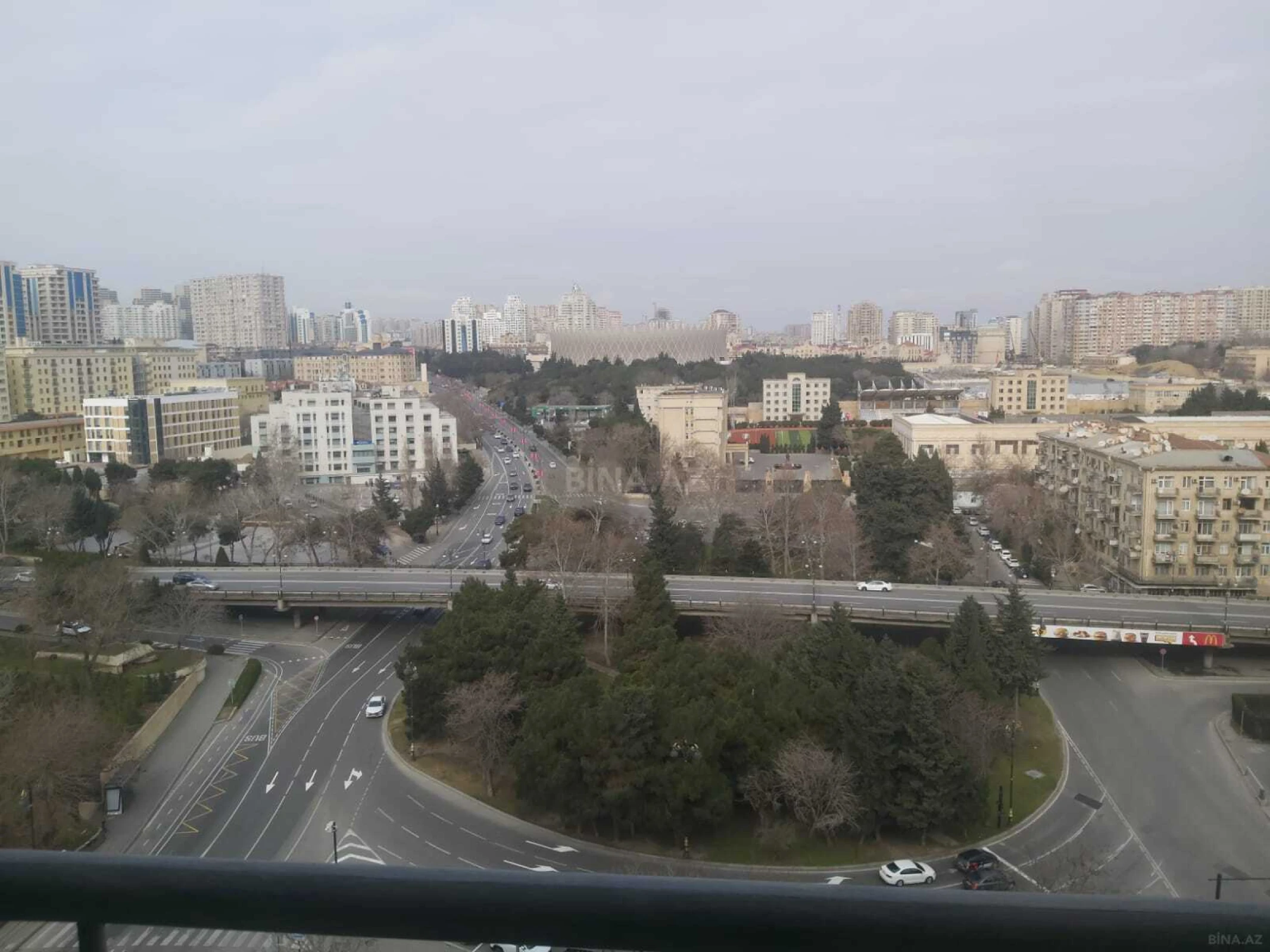 Satılır 3 otaqlı mənzil 101 m²