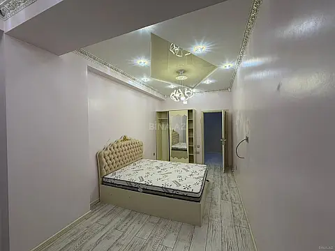 Kirayə verilir 3 otaqlı mənzil 130 m²