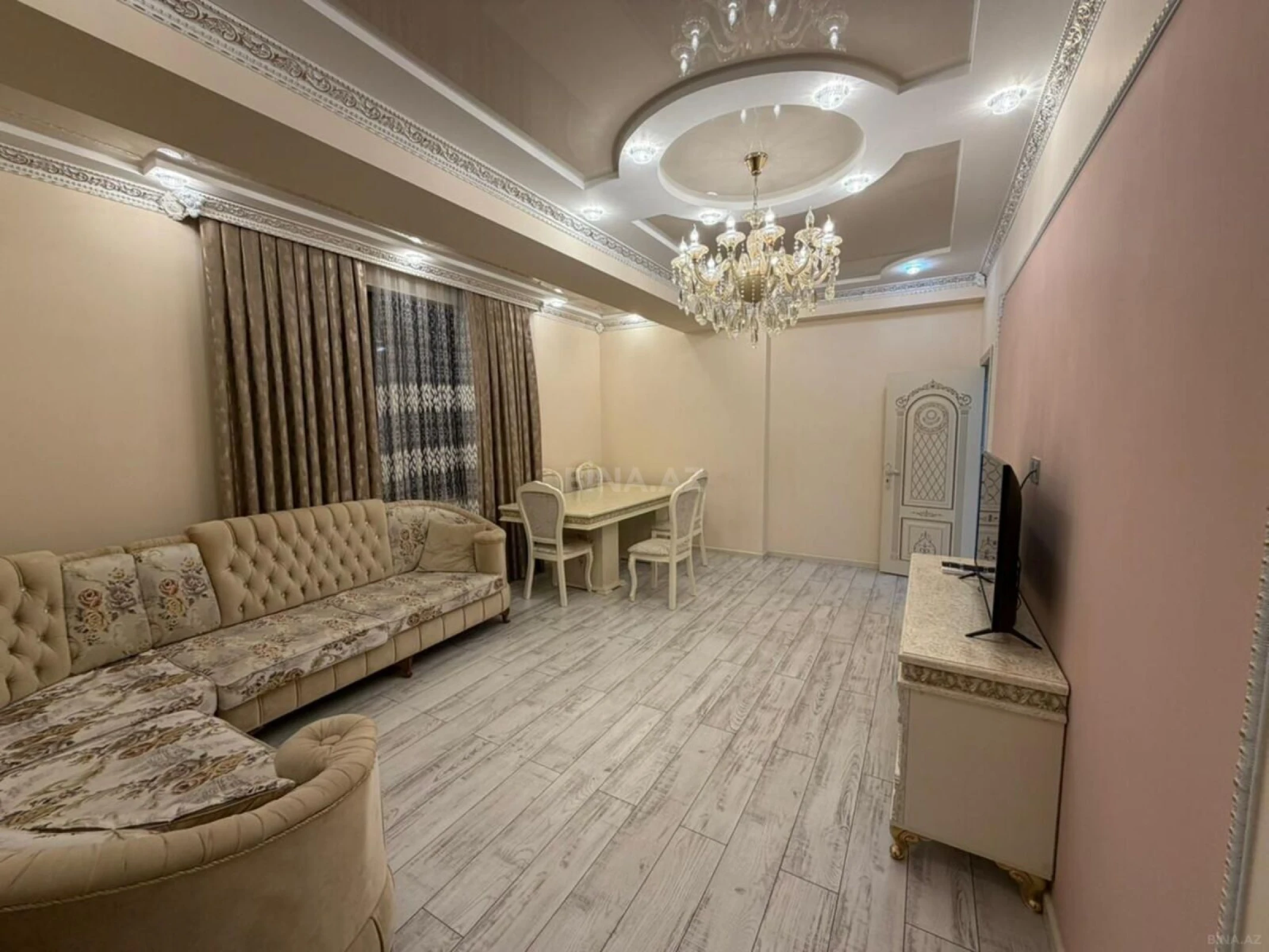 Kirayə verilir 3 otaqlı mənzil 130 m²