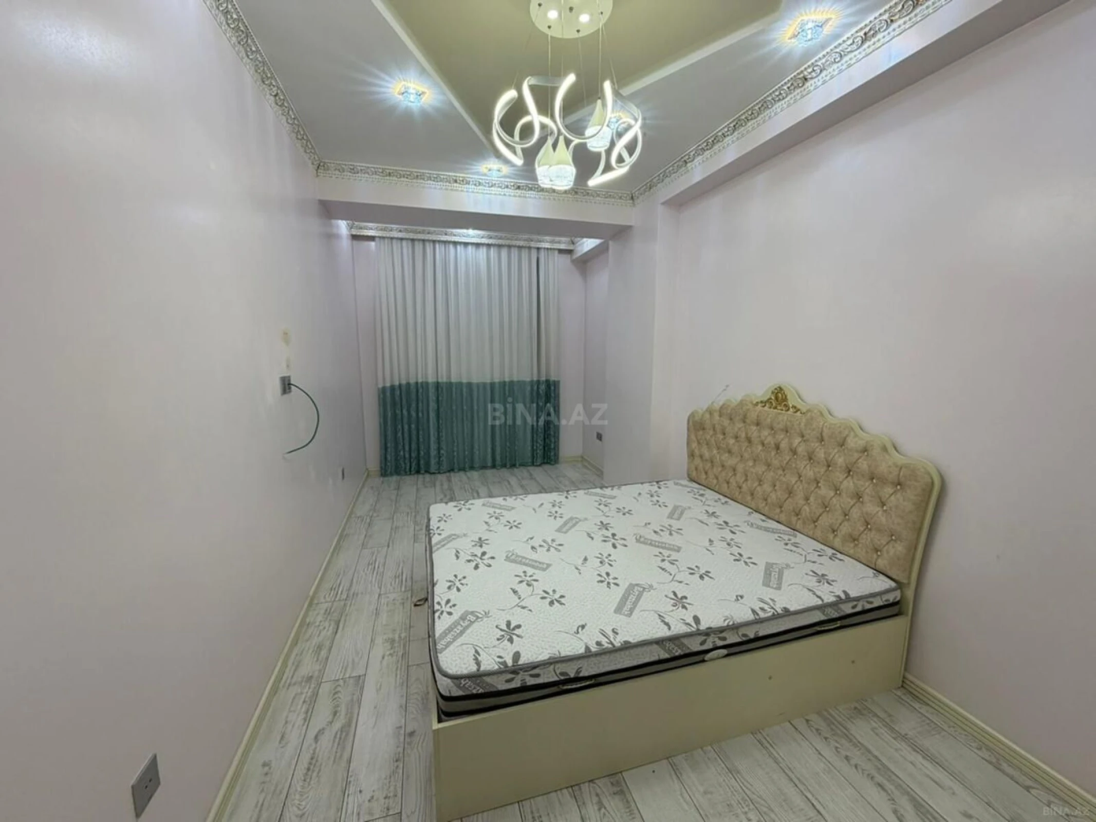 Kirayə verilir 3 otaqlı mənzil 130 m²