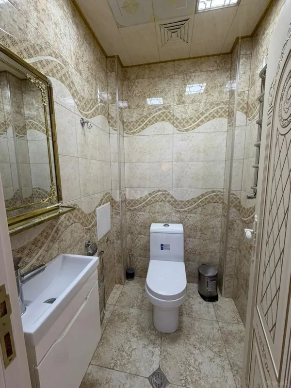 Kirayə verilir 3 otaqlı mənzil 130 m²