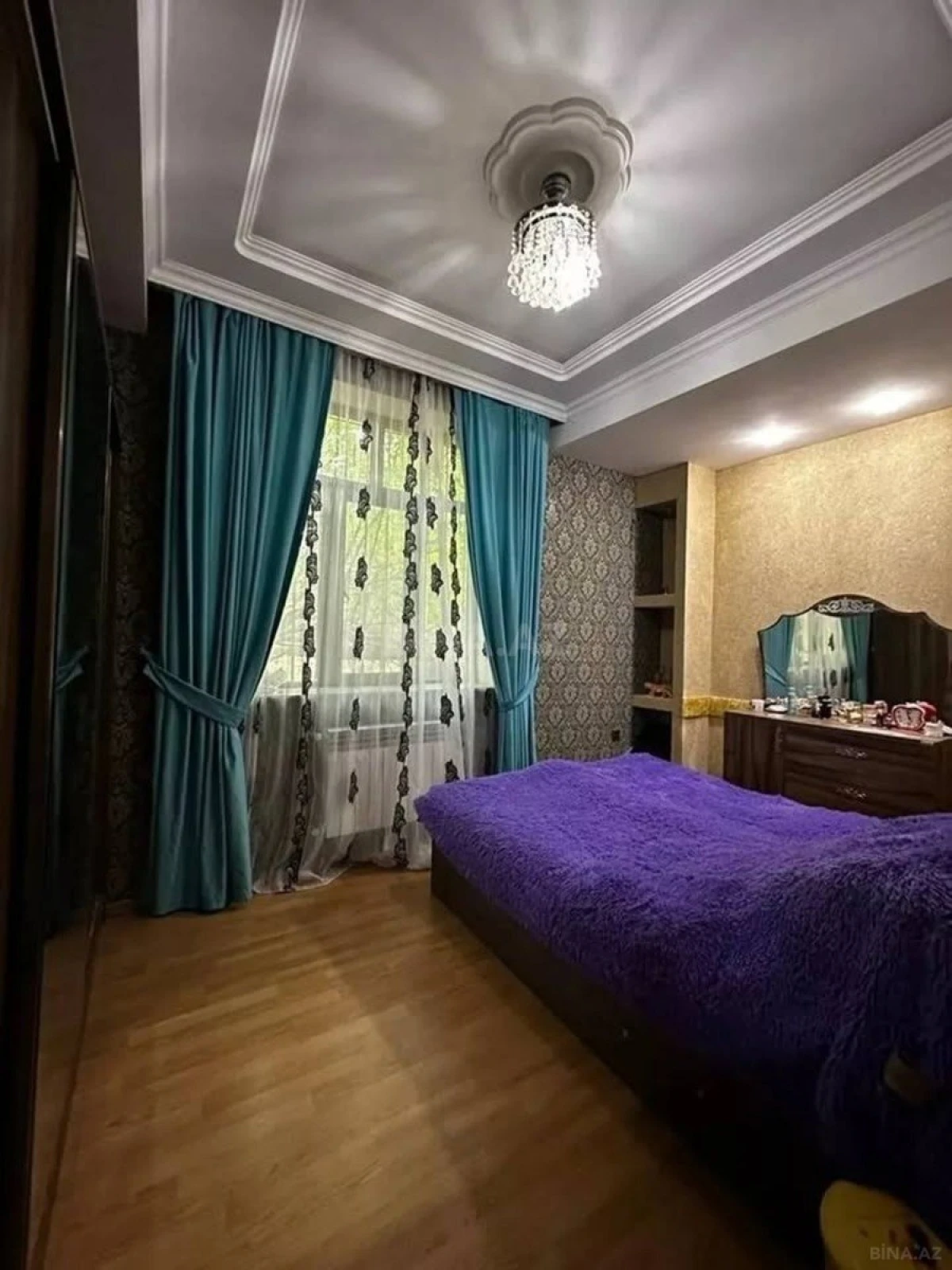 Satılır 2 otaqlı mənzil 85 m²