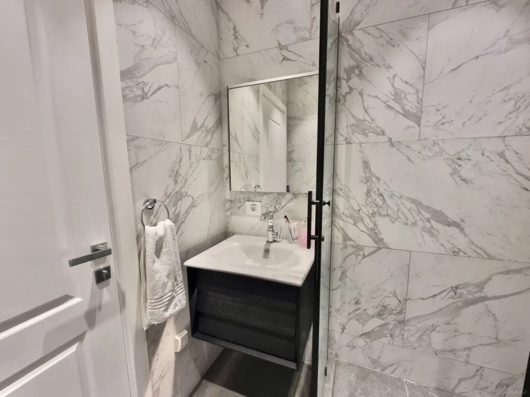 Kirayə verilir 3 otaqlı mənzil 110 m²