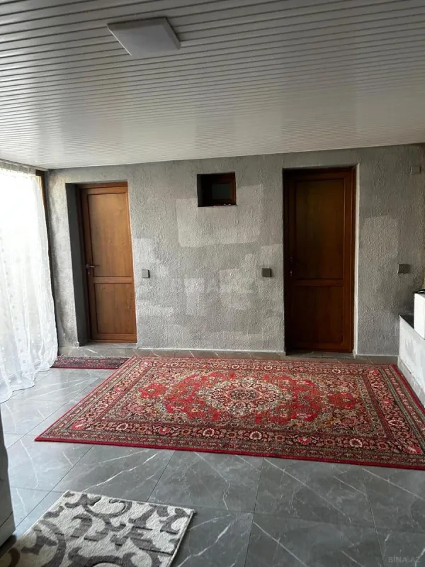 Satılır 5 otaqlı həyət evi 160 m²