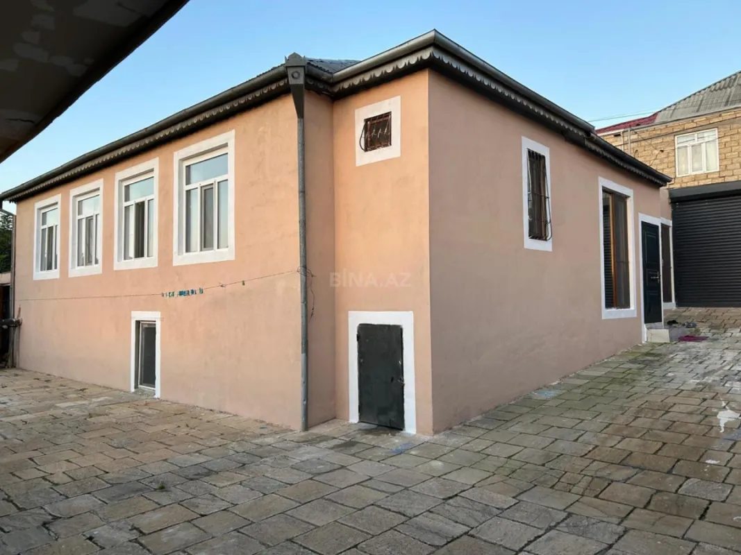 Satılır 5 otaqlı həyət evi 160 m²
