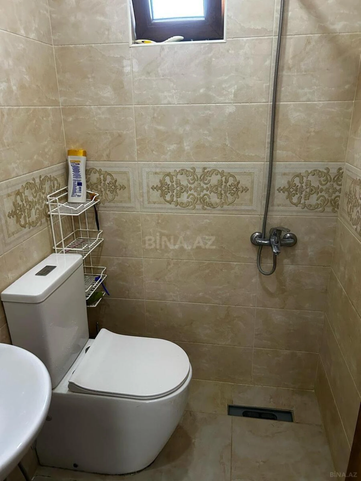 Satılır 5 otaqlı həyət evi 160 m²