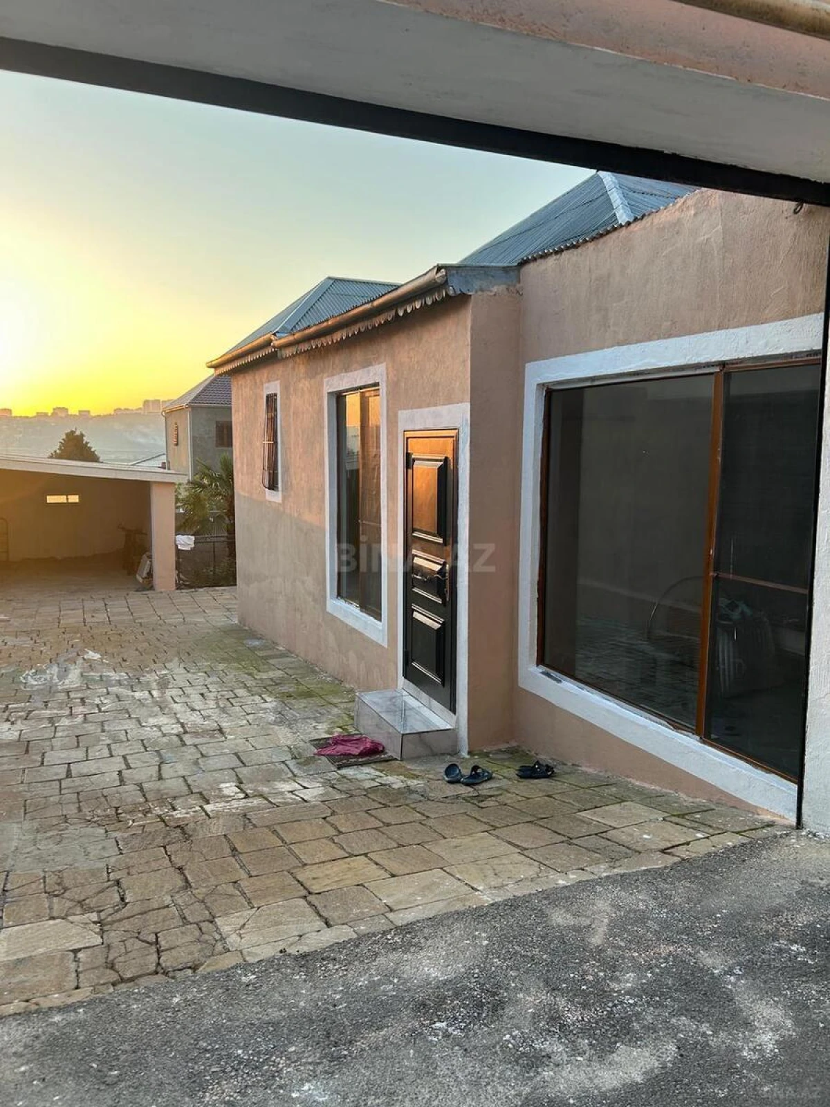 Satılır 5 otaqlı həyət evi 160 m²