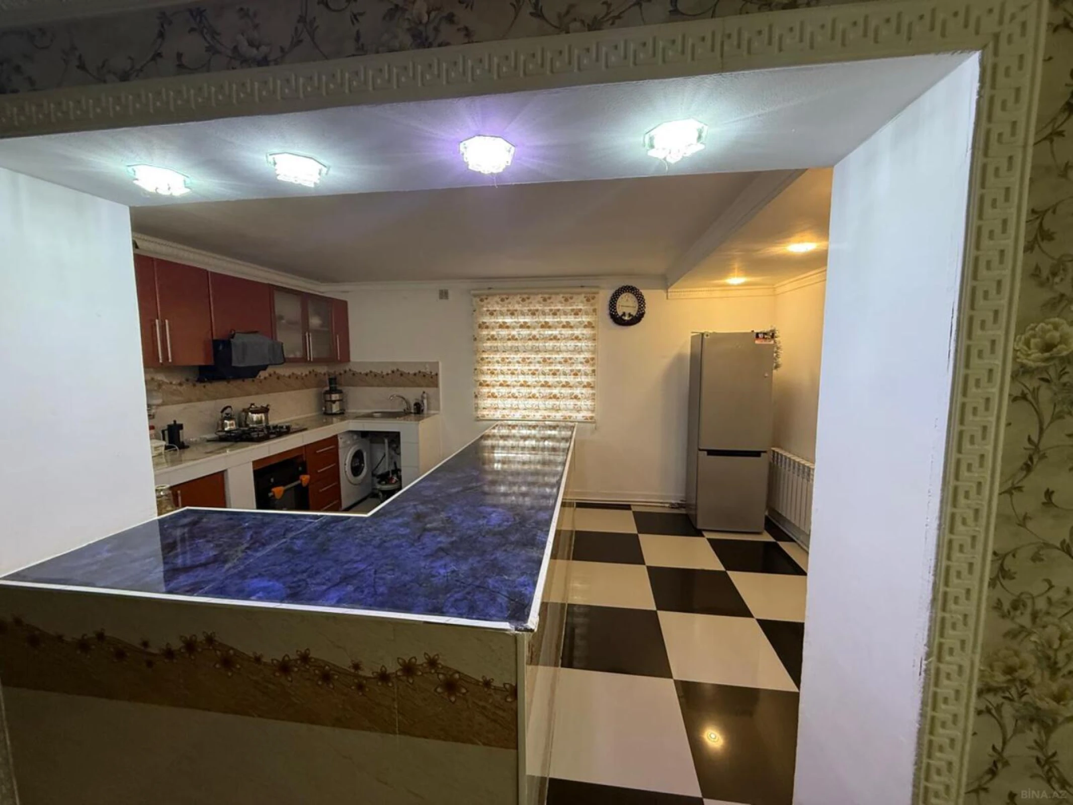 Satılır 6 otaqlı həyət evi 360 m²