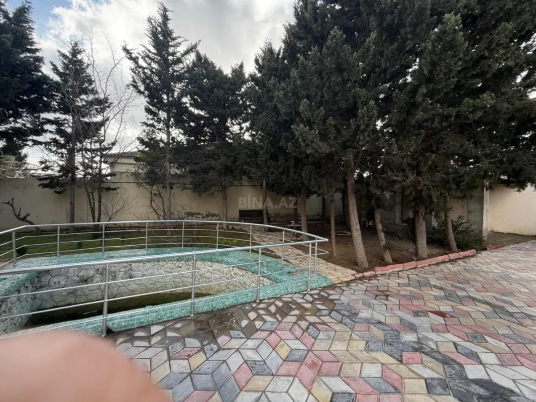 Satılır 6 otaqlı həyət evi 360 m²