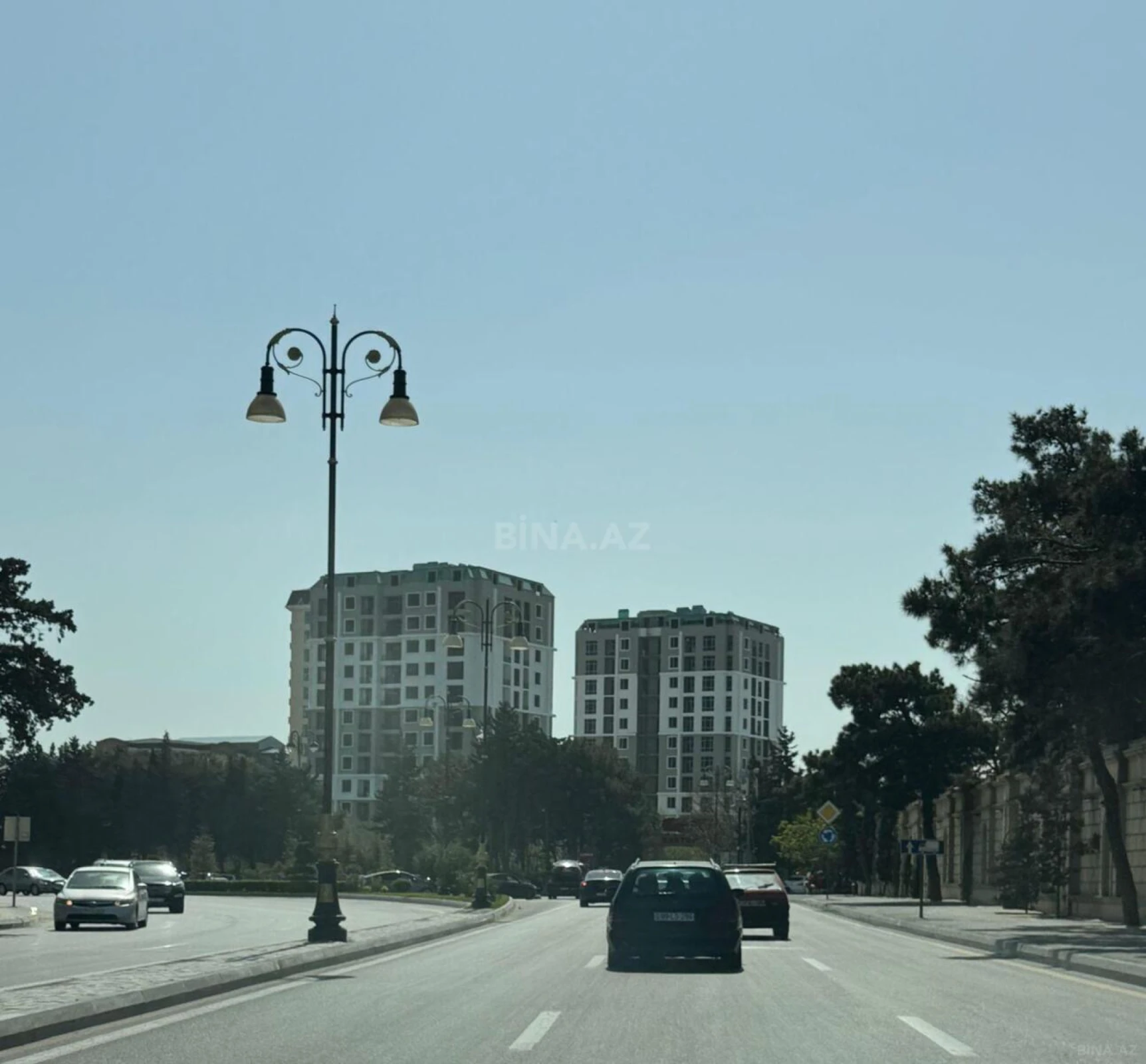 Satılır 4 otaqlı mənzil 156 m²