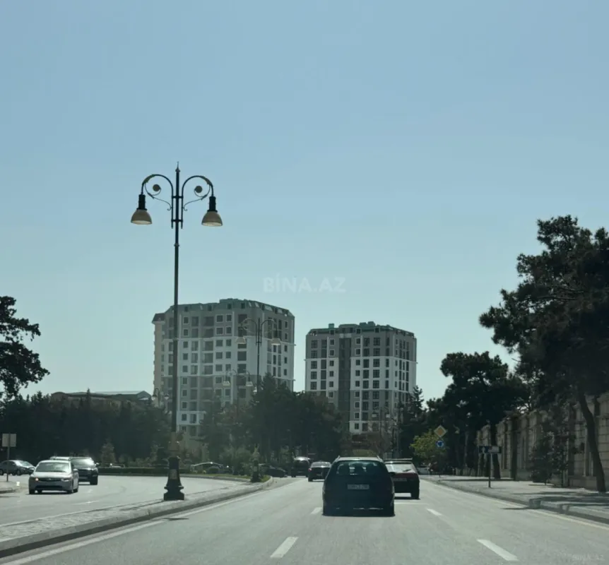 Satılır 4 otaqlı mənzil 156 m²