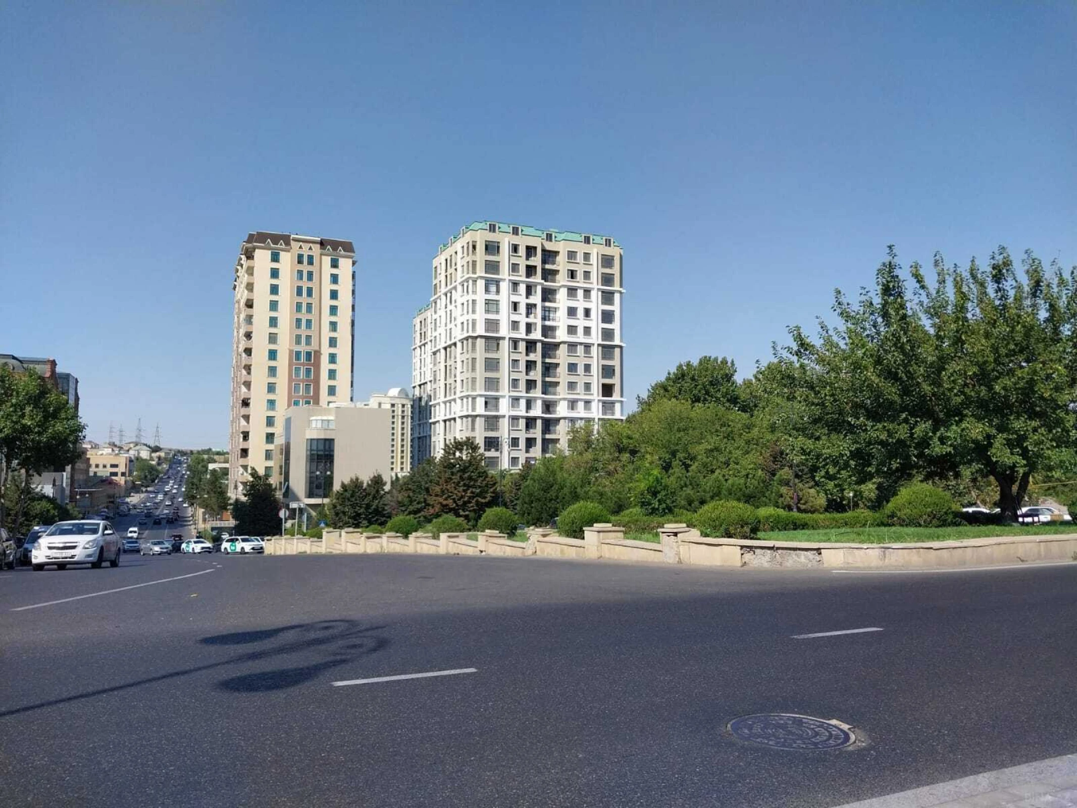 Satılır 4 otaqlı mənzil 156 m²
