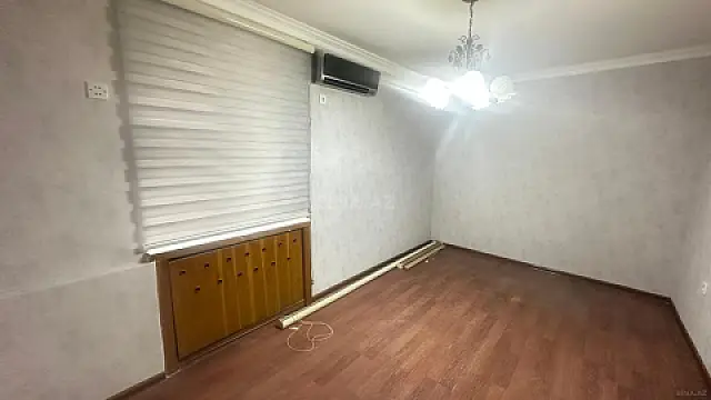 Kirayə verilir 3 otaqlı ofis 70 m²
