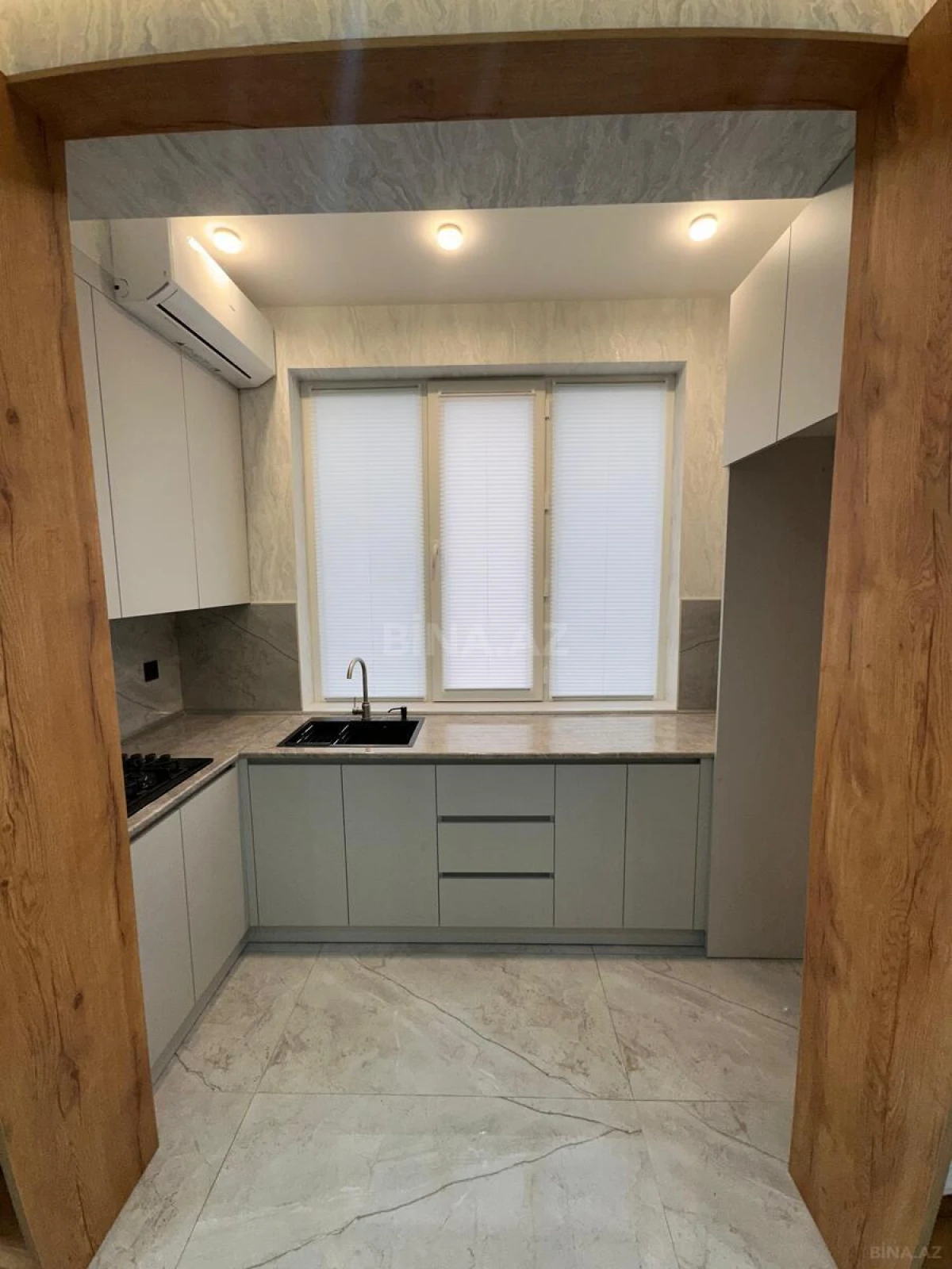 Satılır 3 otaqlı mənzil 90 m²