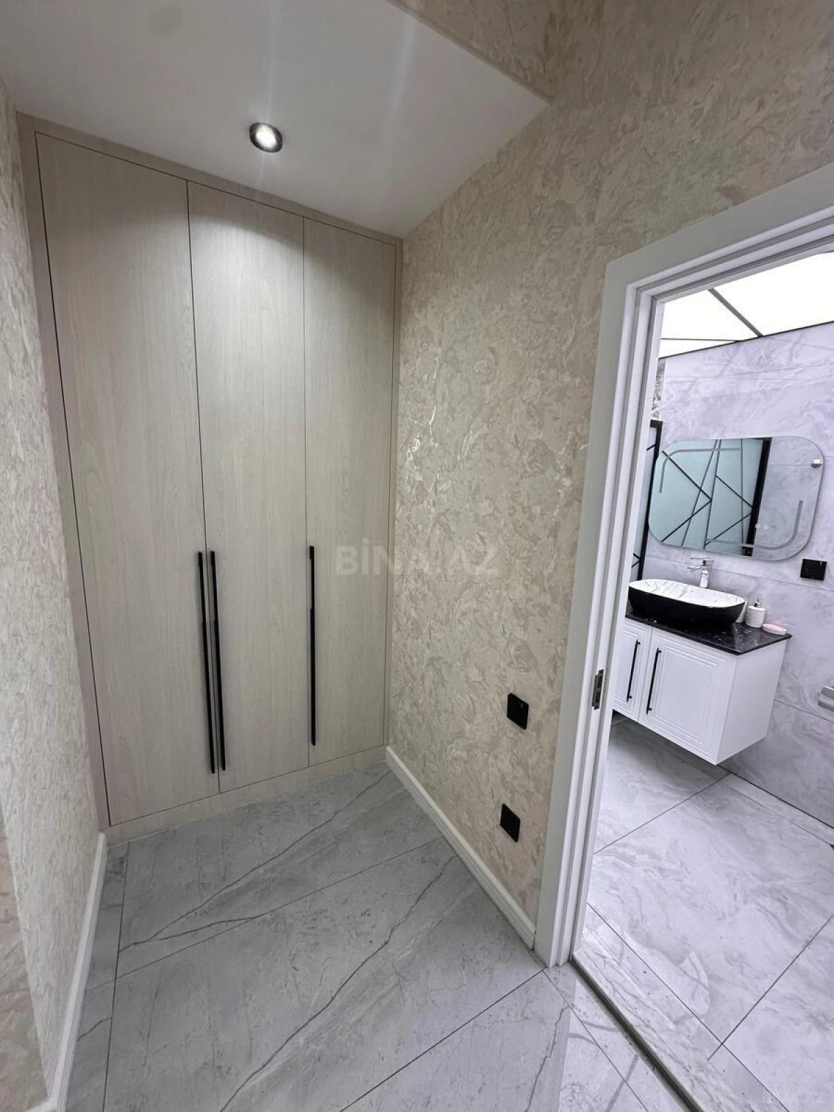 Satılır 3 otaqlı mənzil 90 m²