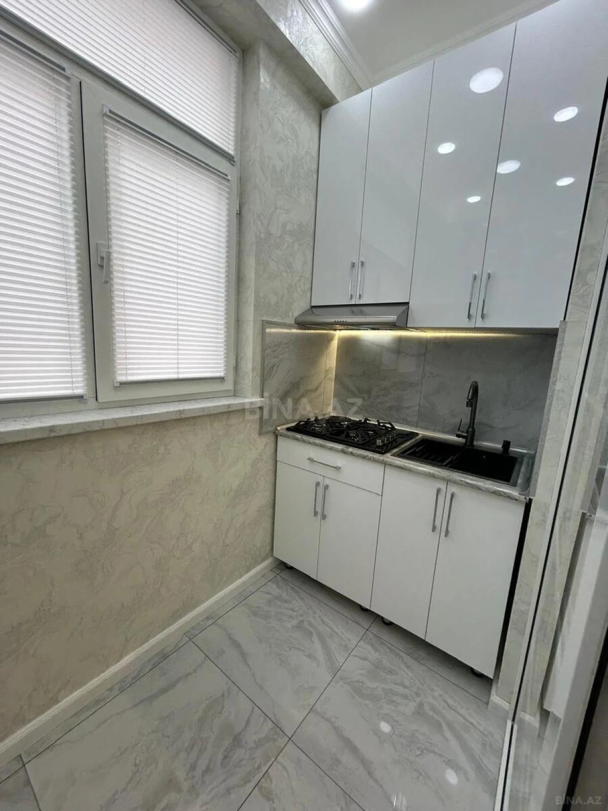 Satılır 2 otaqlı mənzil 49 m²