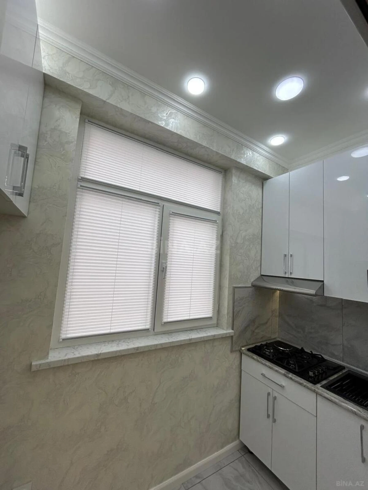 Satılır 2 otaqlı mənzil 49 m²