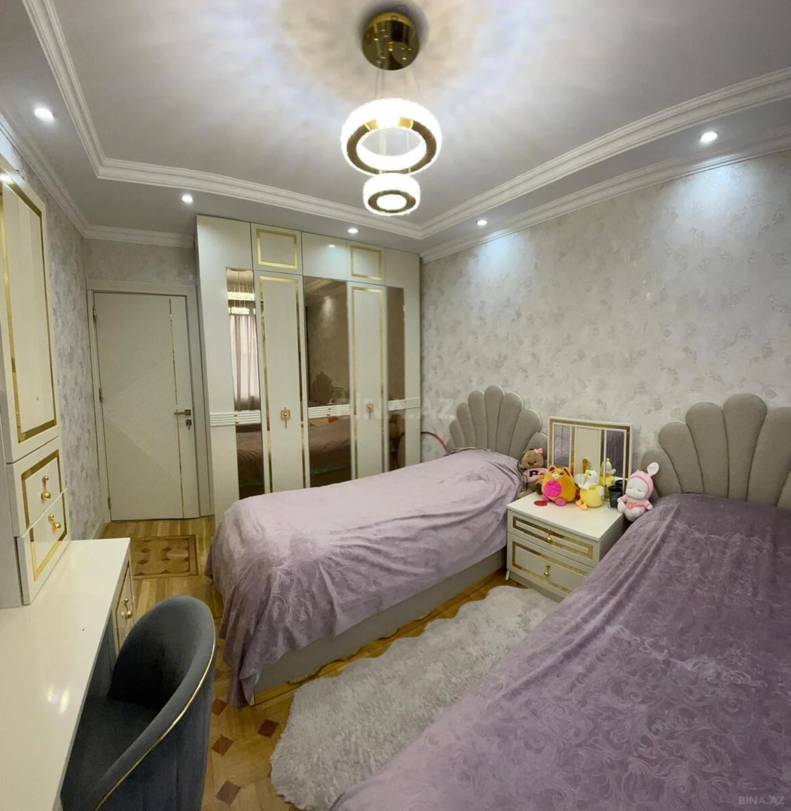 Satılır 5 otaqlı mənzil 125 m²