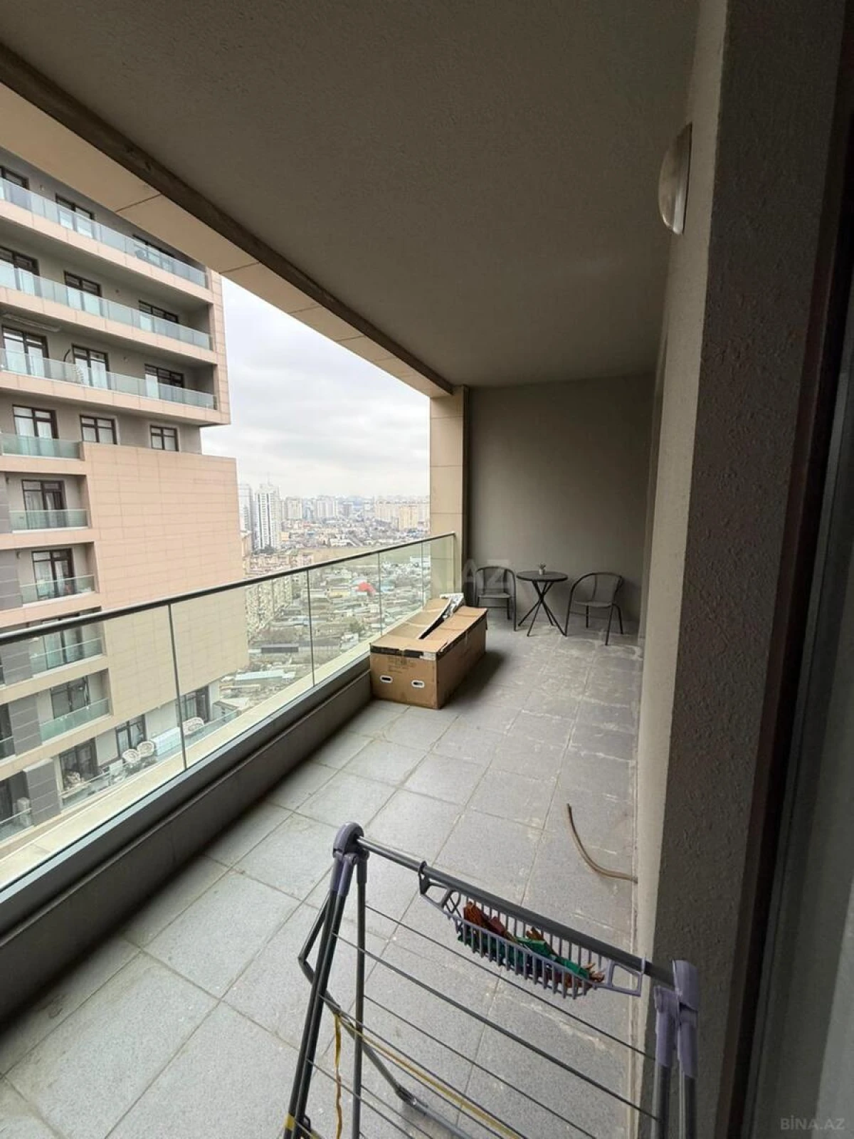 Satılır 3 otaqlı mənzil 148 m²