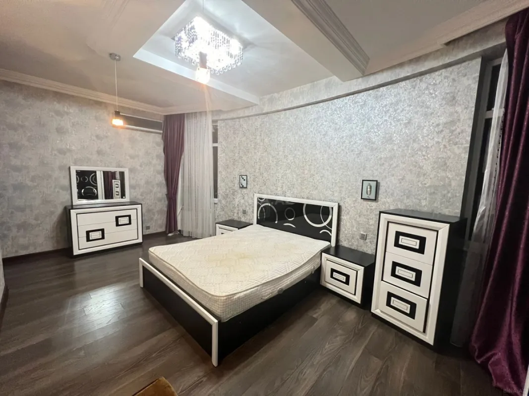 Kirayə verilir 4 otaqlı mənzil 161 m²